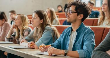 Stire din Cultură-Educație : Vești bune pentru românii cu studii superioare. Ordinul a fost publicat în Monitorul Oficial