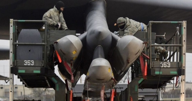 Stire din Actualitate : SUA au început transferul de arme nucleare din Turcia în România!