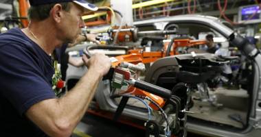 Stire din Economie : Sute de mii de locuri de muncă, în SUA