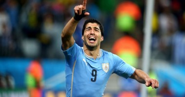 Stire din Sport : CM 2014. Uruguay - Anglia 2-1. Suarez îi lasă pe englezi fără niciun punct în grupa D