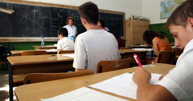 Stire din Cultură-Educație : Subiecte accesibile la matematică: "Se poate lua lejer peste 5"