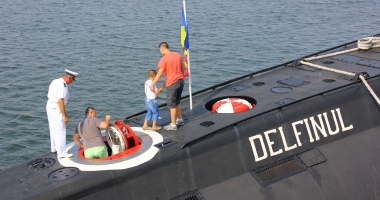 Submarinul "Delfinul", tot ancorat la cheu. Oare n-ar fi bine să producă milioane de euro? - 2