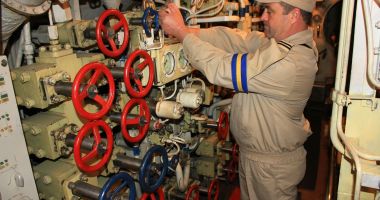 Submarine de la greci sau cai verzi pe pereți? "Vrei să torpilezi familii întregi de bravi amirali?" - 2
