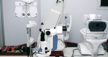 Stire din Sănătate : Sufăr de glaucom. Când este nevoie de operație?