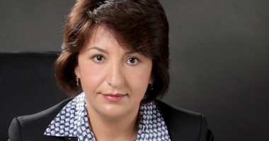Stire din Politică-Administrație : Sulfina Barbu spune că alegerile ar putea avea loc  pe 18 noiembrie 2012