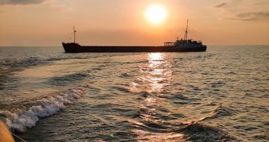 SOS pe Dunăre! Un marinar a avut nevoie de îngrijiri medicale - 2