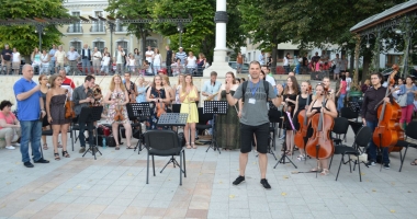 Galerie foto. Sunset Sea-mphony 2017.Constănțenii și turiștii au dansat tango sub clar de lună - 2