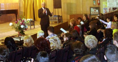 Stire din Cultură-Educație : Sunt elevii constănțeni mândri că sunt români?