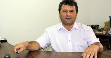 Stire din Politică-Administrație : "Sunt foarte supărat, iar au fost oprite lucrările la sala de sport"