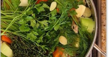 Stire din Diverse : Cum să faci supă concentrată de pui