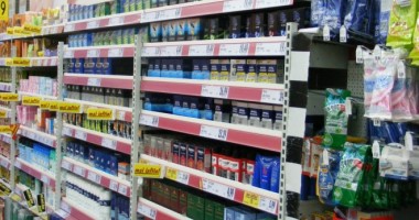 Stire din Eveniment : Un bărbat a fost prins în timp ce fura…produse cosmetice