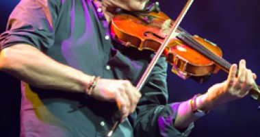 Stire din Cultură-Educație : Super-spectacole la  restaurant Harlequin Mamaia  cu Larry Band și Farfarello