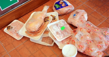 Stire din Social : Supermarketurile și depozitele alimentare, luate la puricat de inspectorii sanitari