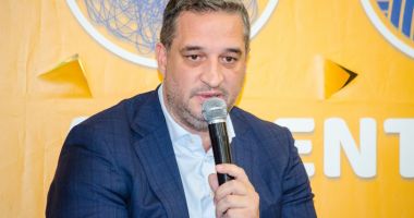 Stire din Economie : Supermarketurile trebuie să bată la uşa agricultorilor români şi nu invers