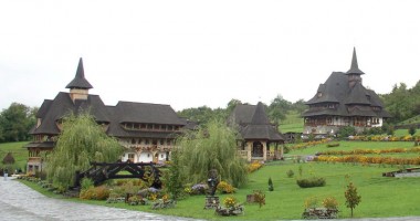 Stire din Economie : Super prețuri pentru vacanțe la… țară.  Iată cât costă un sejur