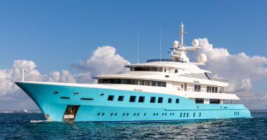 Stire din Actualitate : Super-yacht-ul unui oligarh rus va fi scos la licitația în Gibraltar