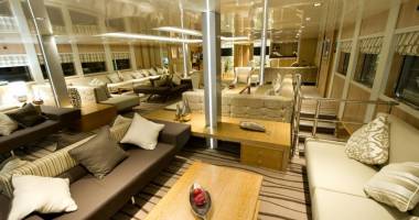 Stire din Economie : Super-yacht-ul milionarilor a acostat în portul Constanța