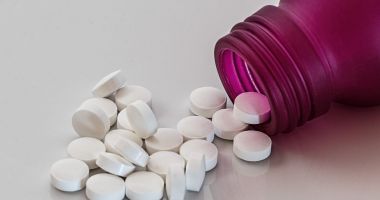 Stire din Actualitate : Suplimentul alimentar, consumat frecvent de români, care crește semnificativ riscul de cancer la creier și metastaze
