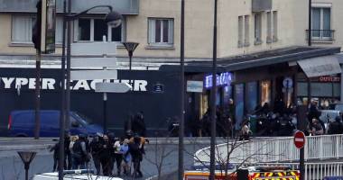 TEROARE ÎN FRANȚA. ATACURI SIMULTANE la tipografie și magazin. TERORIȘTII SUNT MORȚI / GALERIE FOTO - 2