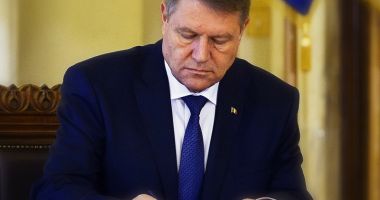 Stire din Politică-Administrație : Supraviețuitori ai Holocaustului, decorați de președintele Iohannis