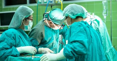 Transplantul de plămâni, premiera europeană în tratarea unui bolnav de COVID-19