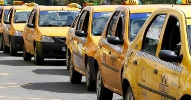 Stire din Social : Surpriză în Noul An. Pe cine veți găsi la volanul mașinilor de taxi sau ridesharing