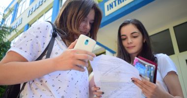 Stire din Cultură-Educație : Admitere în clasa a IX-a. Câte locuri în licee sunt disponibile la vară