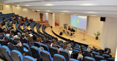 Stire din Cultură-Educație : Rector pe viaţă sau rector ales doar pentru două mandate?