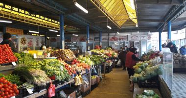 Stire din Economie : Trufandalele au invadat pieţele. Cât costă o masă pentru o zi de post