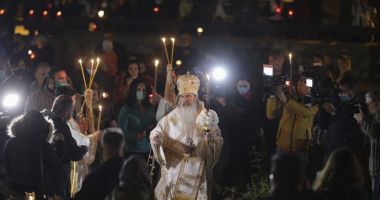 Stire din Cultură-Educație : Fără restricţii în noaptea de Înviere. Lumina sfântă vine de pe mare