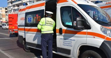 Apel către Poliția Rutieră: „Nu se dă prioritate ambulanțelor, în trafic!”