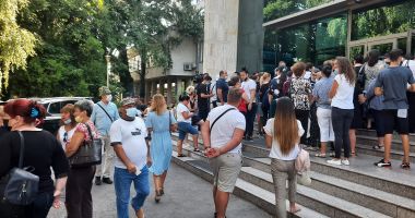 Stire din Social : Aglomeraţie la bursa locurilor de muncă! Şomerii, sfătuiţi să nu accepte plata la negru!