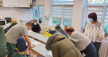Stire din Economie : Salariaţii de la CELCO care se vaccinează primesc o primă în valoare de o mie de lei