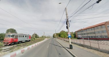 Stire din Social : O nouă pasarelă pietonală peste calea ferată, între Poarta 6 şi Km 4 - 5