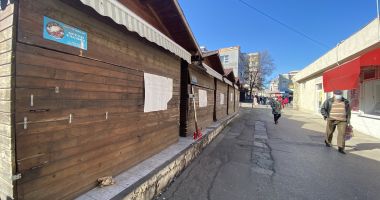 Stire din Social : Protest în Piața Tomis 3. „Suntem obligați să închidem și, practic, nu mai avem din ce trăi!”