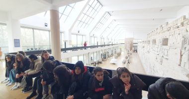Stire din Cultură-Educație : 30 de elevi constănțeni și bulgari s-au bucurat de o interesantă tabără de arheologie
