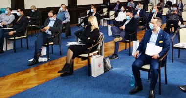 Stire din Politică-Administrație : Consilieri din Constanţa, lipsă la raport! Pentru ce sunt plătiţi aleşii locali?