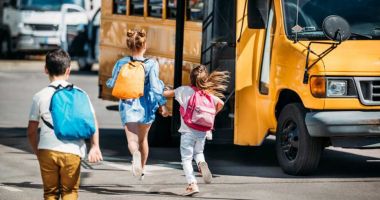 Stire din Cultură-Educație : Lipsă de comunicare sau organizare slabă? Transportul gratuit al elevilor constănțeni, încă o problemă incertă