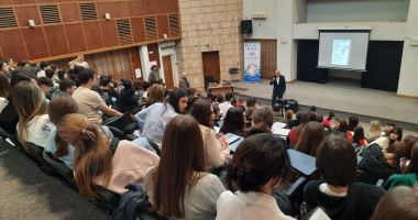 Stire din Cultură-Educație : Ce semnificație are Ziua Dobrogei pentru elevii constănțeni. Noroc cu referatele școlare dedicate sărbătorii