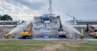 Stire din Politică-Administrație : Construcţia noului stadion din Constanţa, amânată. "Contractul va fi semnat la începutul anului viitor"