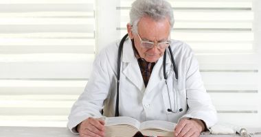Stire din Social : Zeci de medici şi asistenţi sociali îşi pierd locurile de muncă, la Constanța