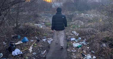 Stire din Social : Focarul de infecție din Poarta 6. "Avem noroc că-i frig afară și nu miroase"