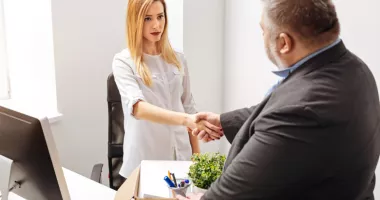 Stire din Social : Nu mai contează funcția, contează salariul! Deciziile grele ale constănțenilor în 2025