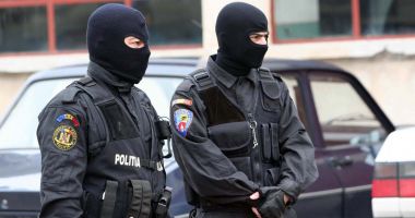 Stire din Eveniment : Percheziții la Constanța. DNA anchetează atribuirea rutelor de transport persoane din județ