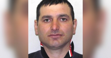 Stire din Eveniment : Cel mai căutat hoț de locuințe din Constanța. L-ați văzut?