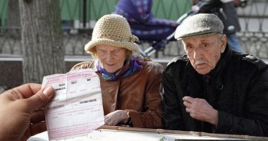 Stire din Social : În ce condiţii se suspendă plata pensiei