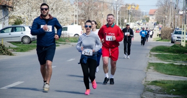 Sute de alergători, la startul Crosului Primăverii - 3