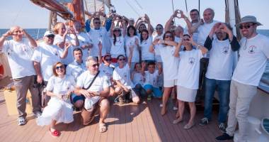 Stire din Economie : Sute de constănțeni au participat la Campania "Iubește Marea"