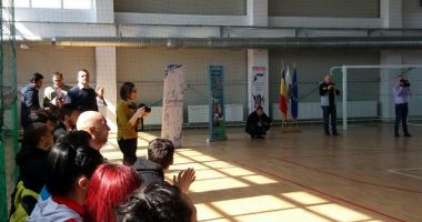 Sute de copii s-au bucurat, la Cumpăna, de prezența sportivilor de la BC Athletic și CSU Neptun - 7
