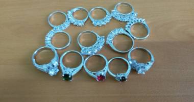Sute de grame de bijuterii confiscate la graniță, la Vama Veche - 3
